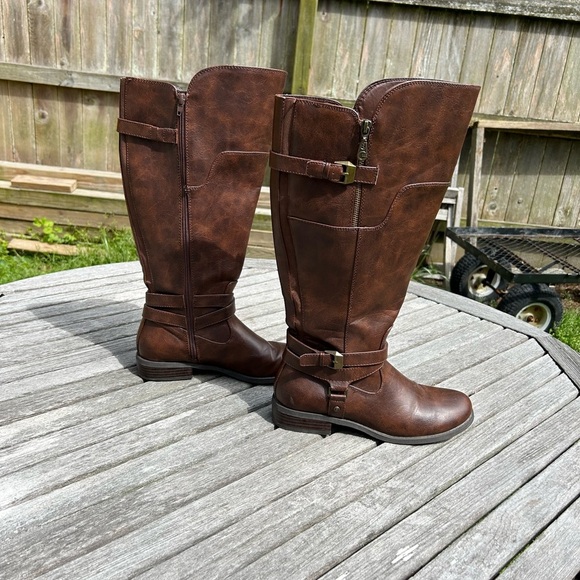GBG Los Angeles Shoes - G by Guess Womens Harvest Wide Calf brown boots size 9.5 it girl stylish fall